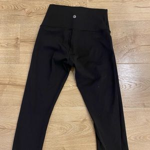 Lululemon size 4 wunder under